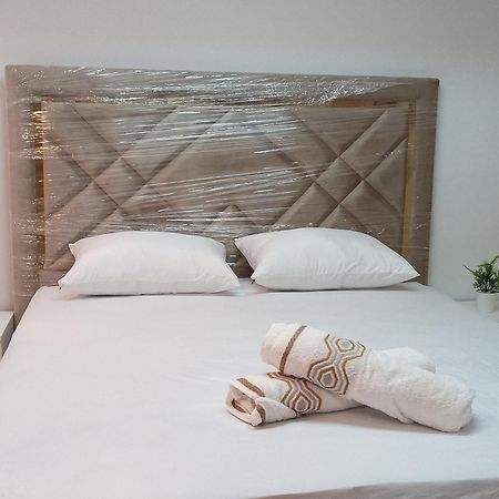 Amazing Appartement " Avec Climatisation " Au Centre Ville En Face Hilton & Gare Train De Tgv De Tanger 2N แทนเจียร์ ภายนอก รูปภาพ