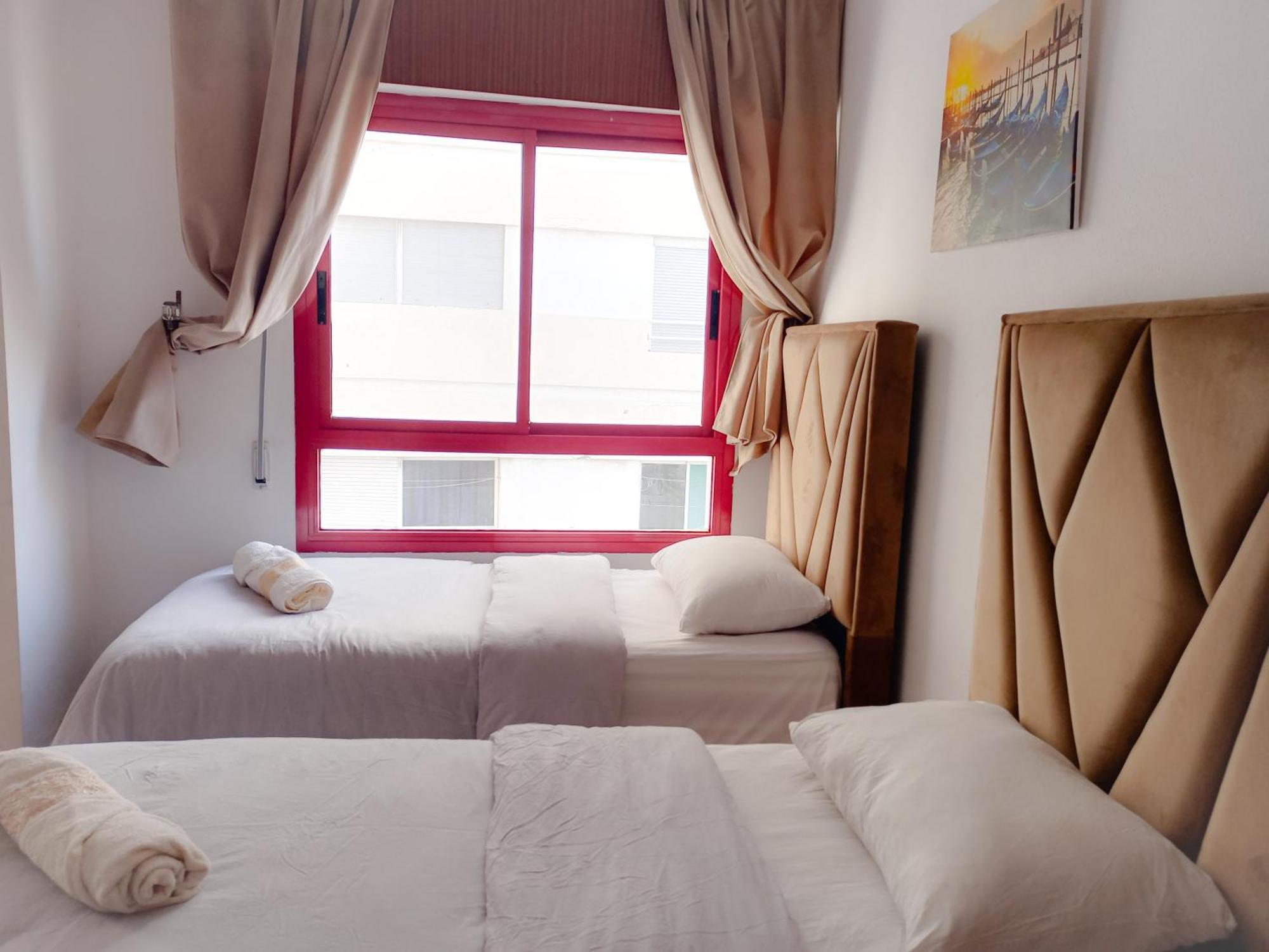 Amazing Appartement " Avec Climatisation " Au Centre Ville En Face Hilton & Gare Train De Tgv De Tanger 2N แทนเจียร์ ภายนอก รูปภาพ