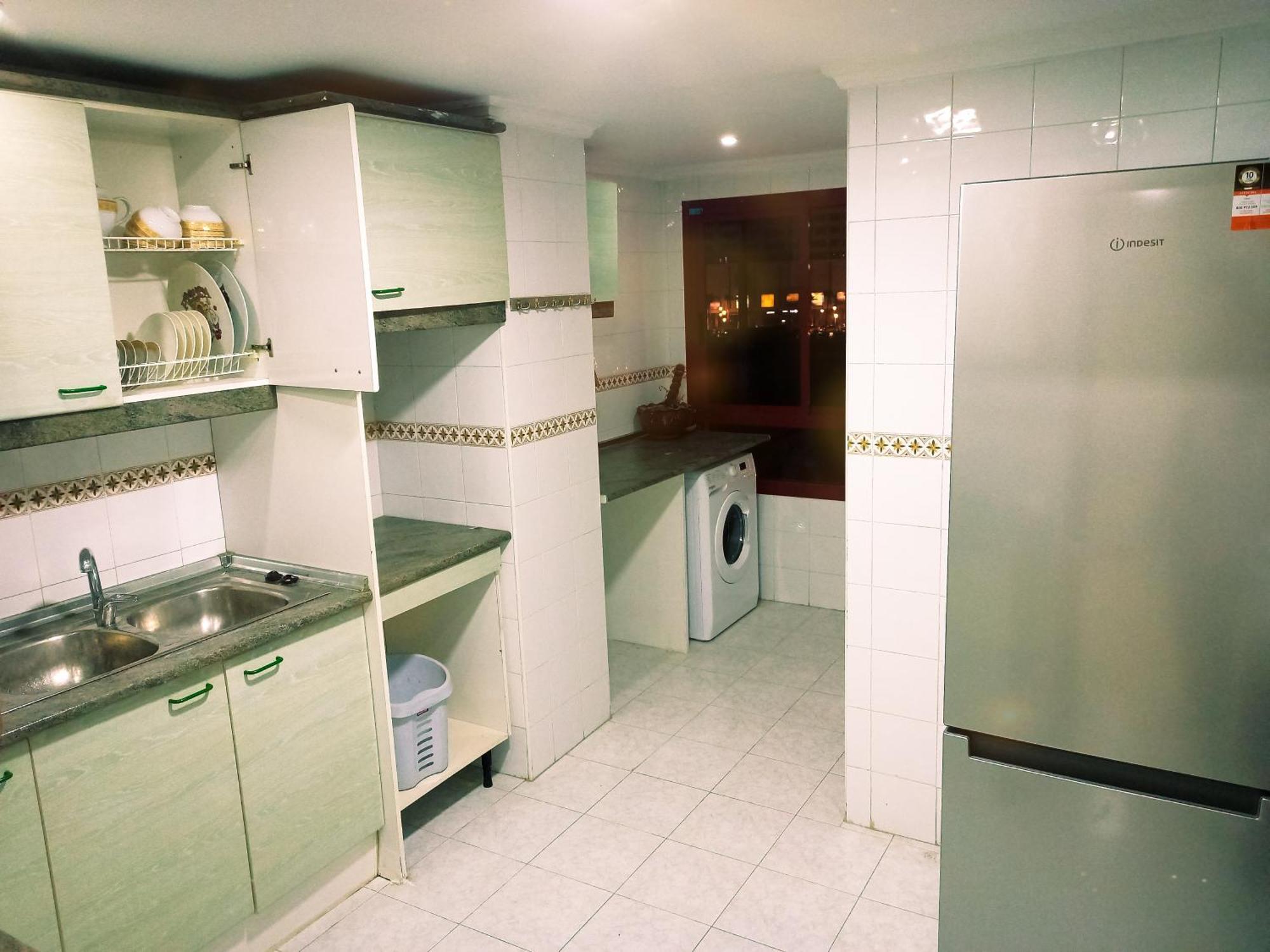 Amazing Appartement " Avec Climatisation " Au Centre Ville En Face Hilton & Gare Train De Tgv De Tanger 2N แทนเจียร์ ภายนอก รูปภาพ