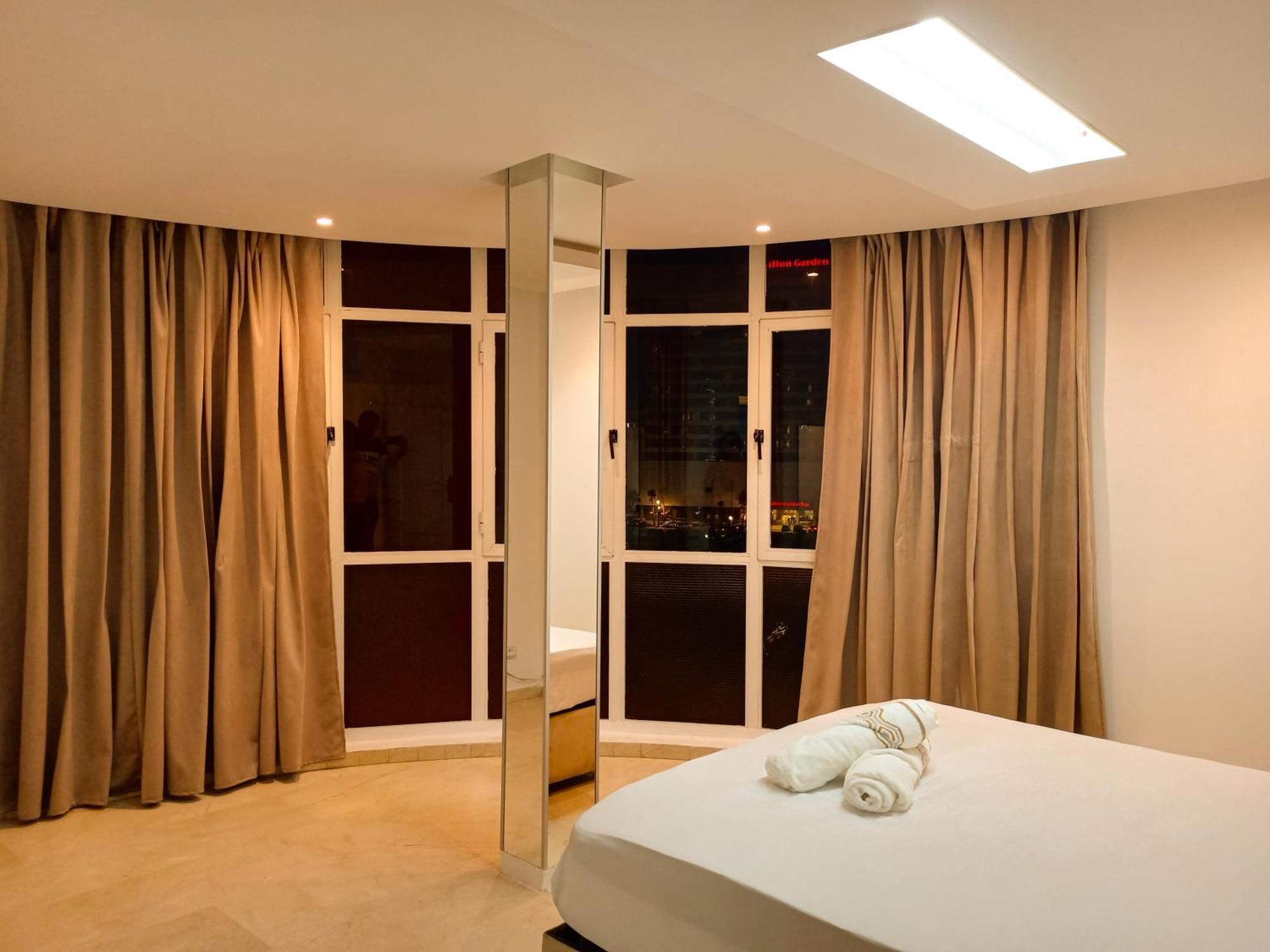 Amazing Appartement " Avec Climatisation " Au Centre Ville En Face Hilton & Gare Train De Tgv De Tanger 2N แทนเจียร์ ภายนอก รูปภาพ